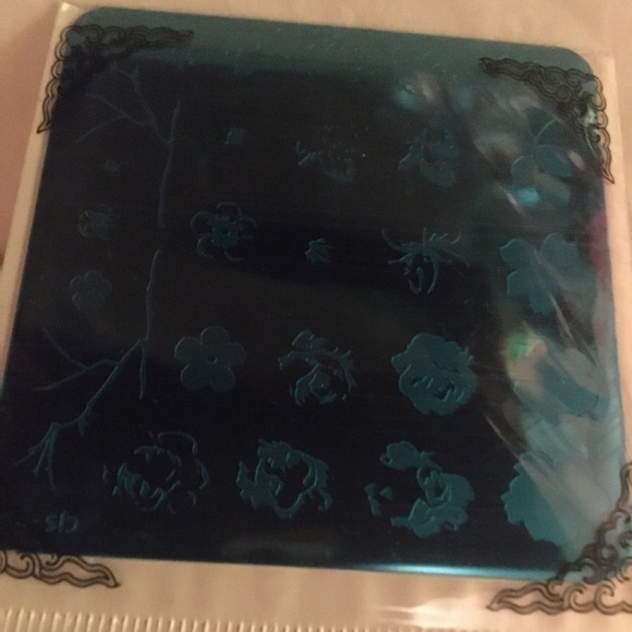 🔥 HOST PICK🔥 Nail art stamping plates - Picture 3 of 4